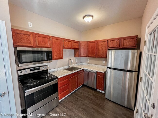 Photo - 6918 Northside Dr Apartment