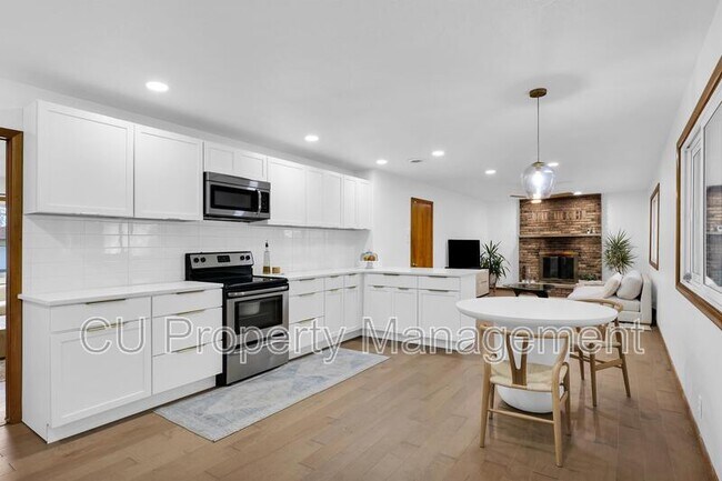 Building Photo - 2211 S Anderson St