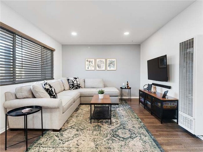 Foto del edificio - 14405 Cerise Ave