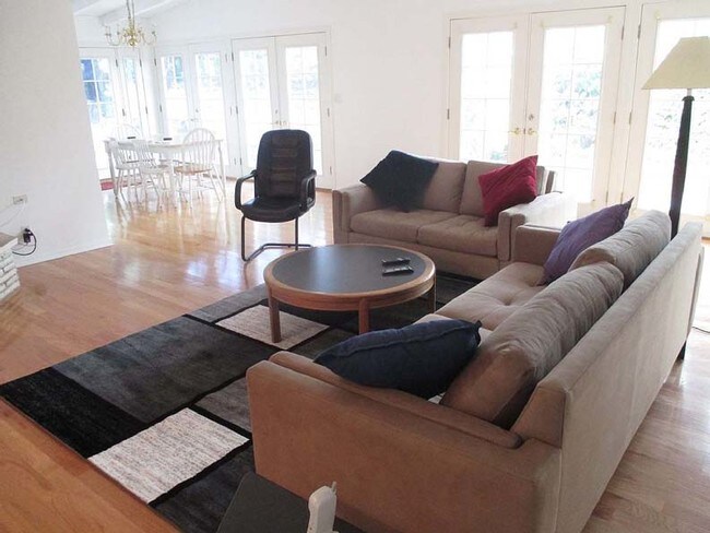 Foto del edificio - 964 Jacon Way