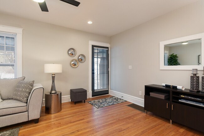 Building Photo - 4327 Lafayette Ave