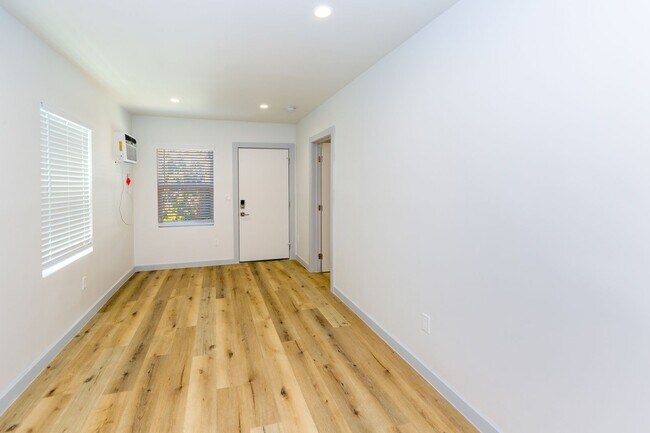 Foto del interior - 1329-1331 Quintero Street Los Angeles, CA 90026
