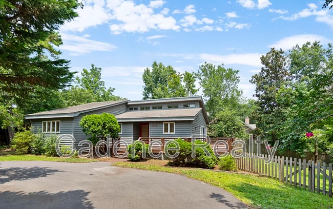 Building Photo - 6209 Greenville Sound Rd