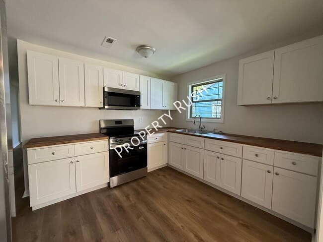 Photo - 1718 Portland St.-B Apartment