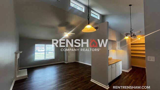 Foto del edificio - 4396 Sherrycrest Cove