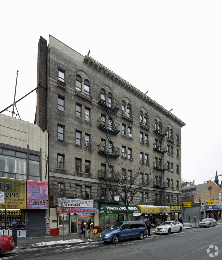 Foto del edificio - 150 E 188th St