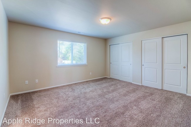 Building Photo - 2407 Woolsey Ln