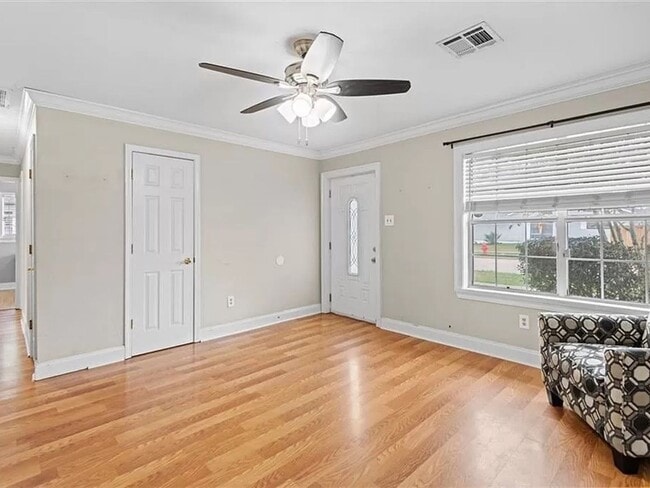 Foto del edificio - Clean and Spacious 3 Bedroom Single Family...