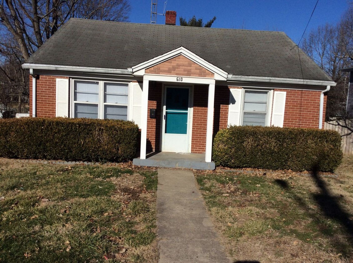 Primary Photo - 610 N.MANTLE ST