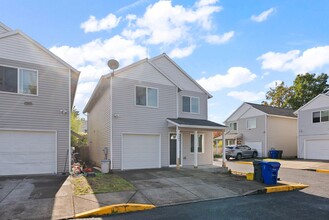 Building Photo - 2401 SE 89th Ave