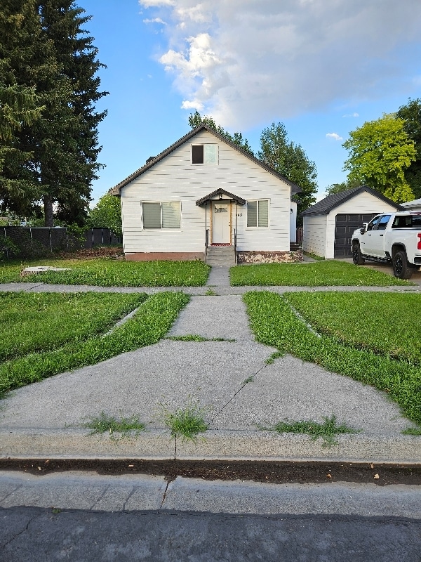 Building Photo - 145 N Byron Ave