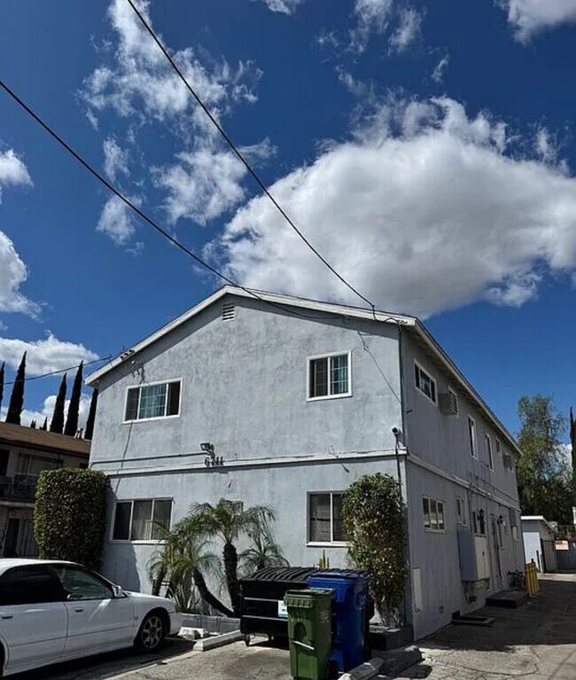 Building Photo - 6711 Fulton Ave