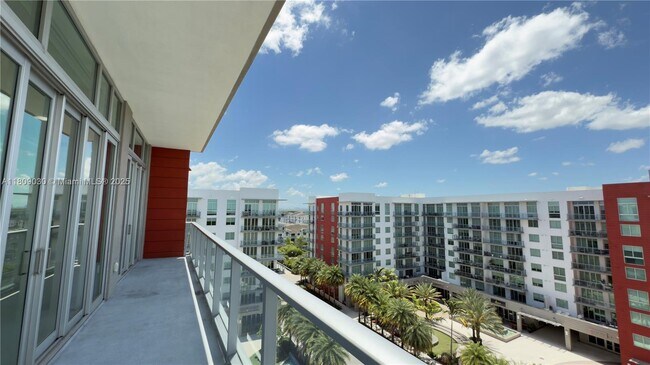 Foto del edificio - 7825 NW 107th Ave