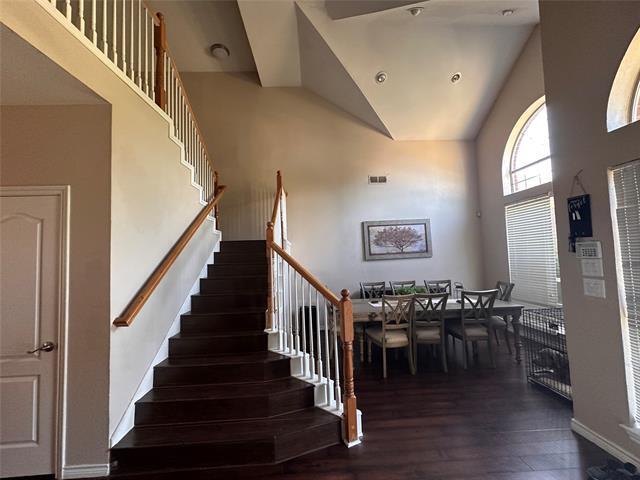 Building Photo - 609 Saddleback Ln