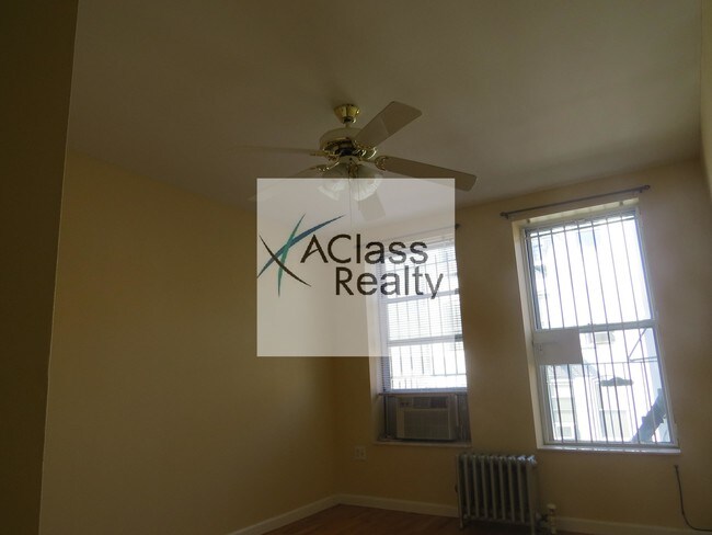 Building Photo - 2844 47th St