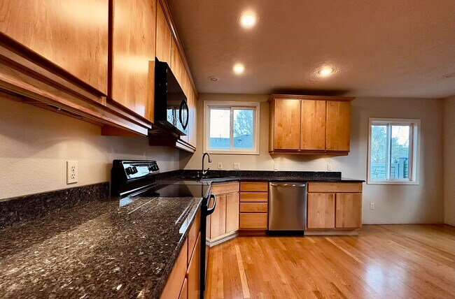 Foto del edificio - 8717 NE Webster St