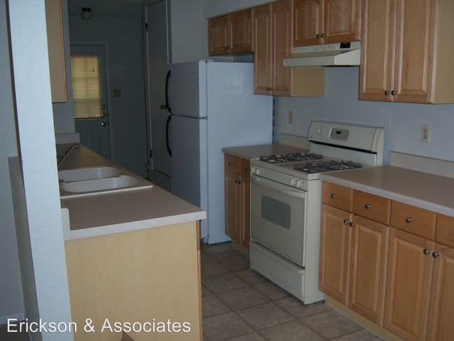 Building Photo - 901 Chisholm Trail Cv