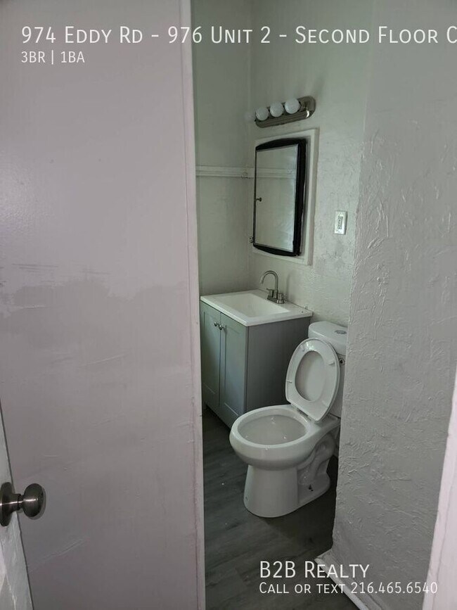 Foto del edificio - 974 Eddy Rd