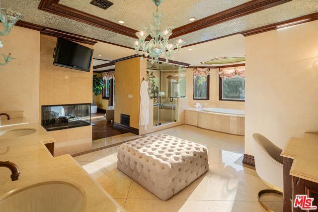 Foto principal - 617 N Alpine Dr