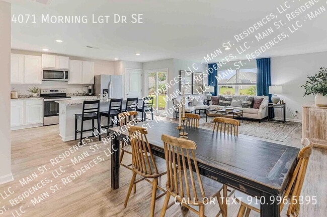 Building Photo - 4071 Morning Lgt Dr SE