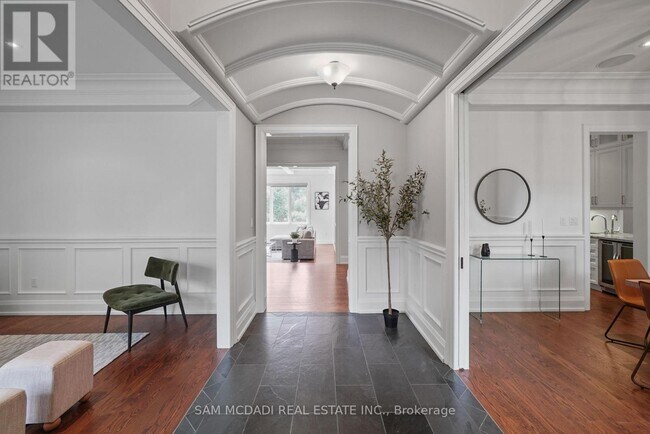 Photo du bâtiment - 190 Maplewood Rd