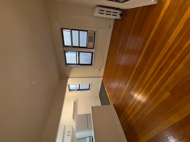 Foto del edificio - 644 W Wrightwood Ave