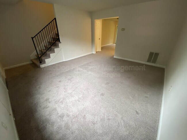 Foto del edificio - 14 Manchester Ct