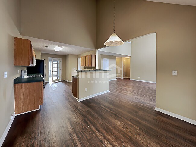 Building Photo - 3915 Madison Bnd NW