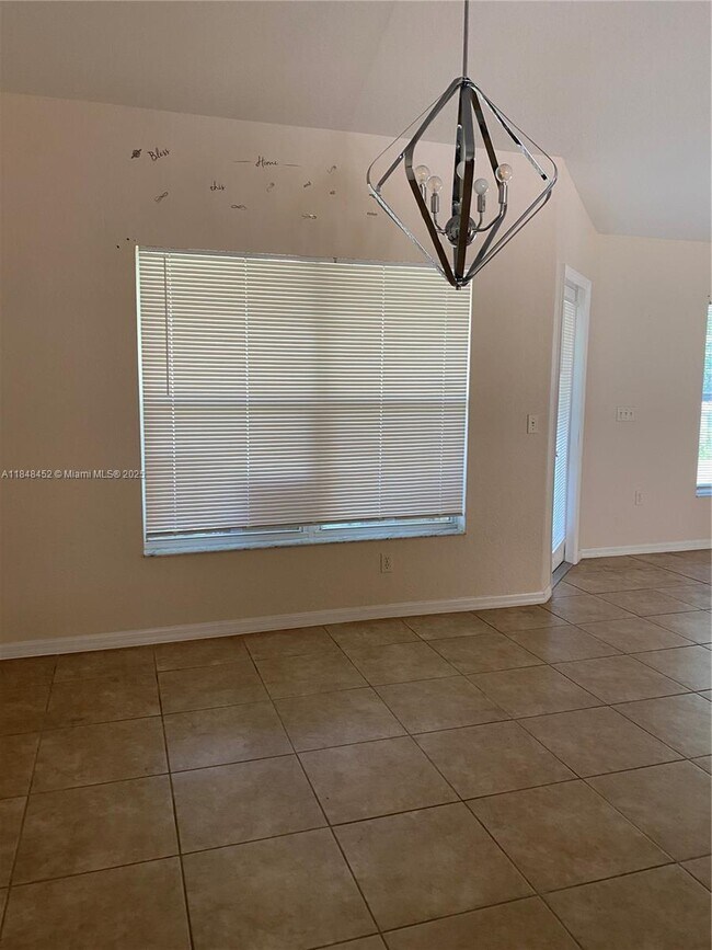 Foto del edificio - 13755 SW 48th Ct