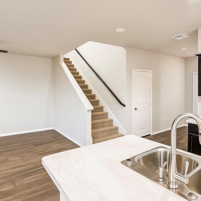 Foto del edificio - 15422 Massey Frst Dr