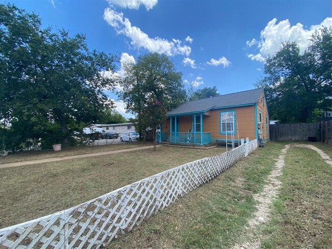 Building Photo - 5513 Woodrow Ave