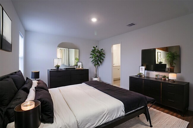 Building Photo - 2511 Night Emerald Dr