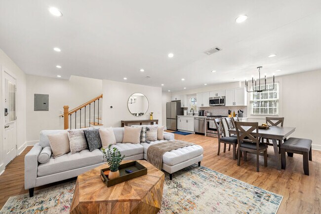 Foto del edificio - 659 S Peachtree St