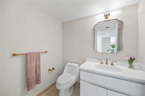 Foto del edificio - Collins Avenue, Sunny Isles Beach, FL 3316...