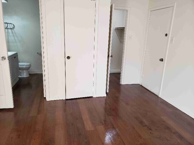 Foto del edificio - 2208 Viewtop Ln