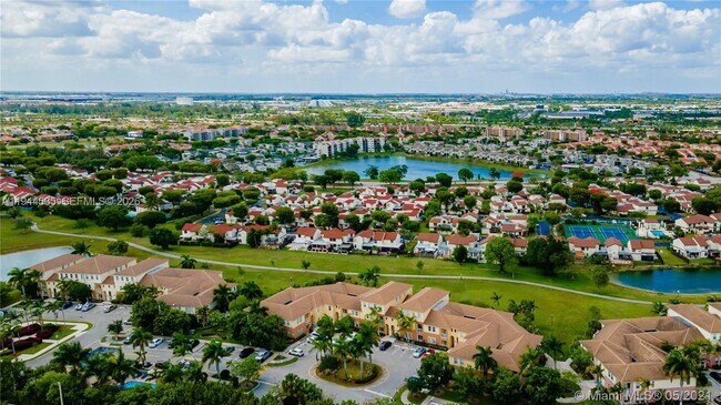 Foto del edificio - 10012 NW 7th St