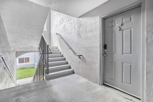 Building Photo - 15410 SW 284th St