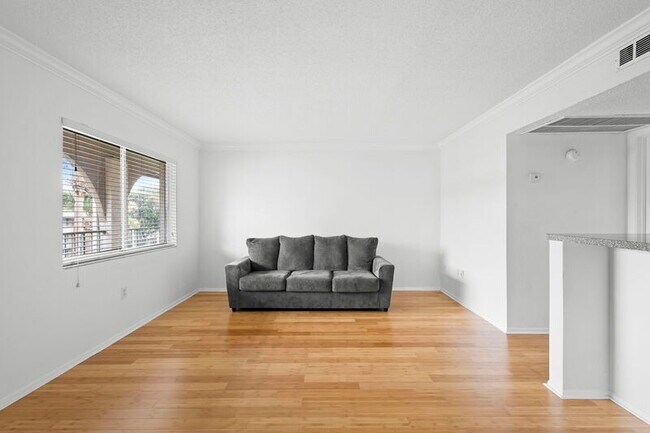 Foto del edificio - 123 Blue Pointe Way