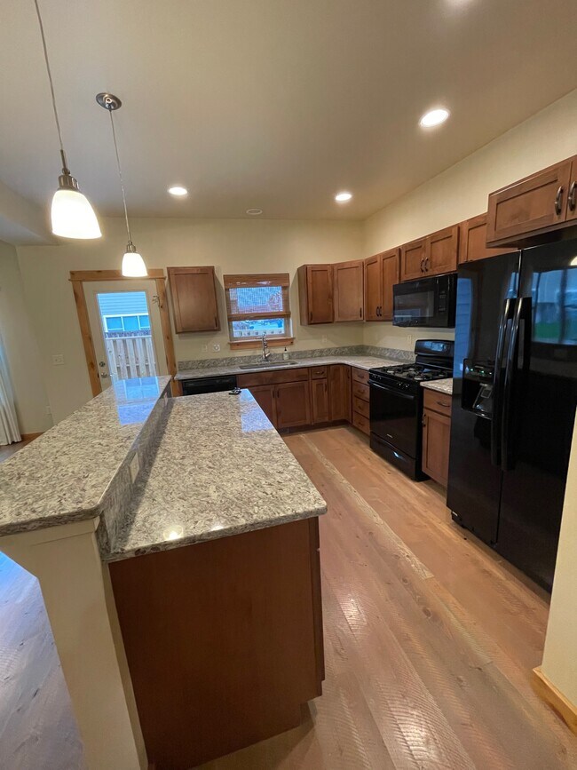 Building Photo - 89 Naomi Rose Ln