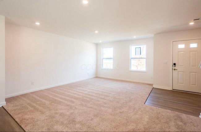 Building Photo - 20 Hemingway Ave