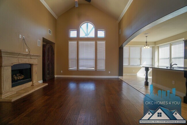 Building Photo - Save half off the first months rent on a 1...