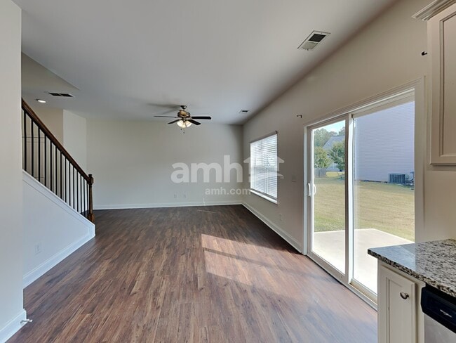 Building Photo - 8138 Willowbank Way