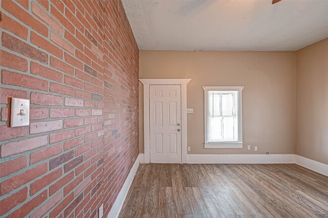 Foto del edificio - 406 Woodward St