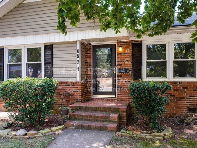 Foto del edificio - 6827 Woodstream Dr