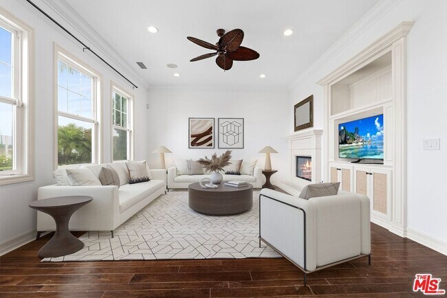 Building Photo - 7391 W Coastal View Dr