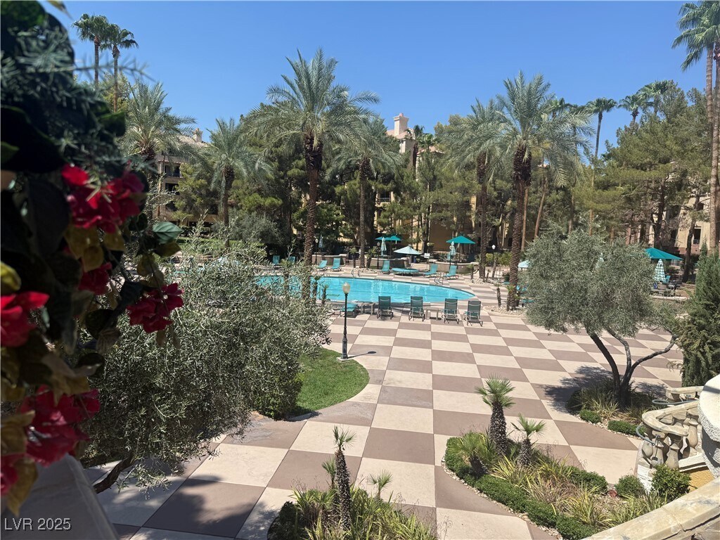 Primary Photo - 220 E Flamingo Rd