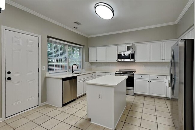 Building Photo - 6520 Ganton Dr