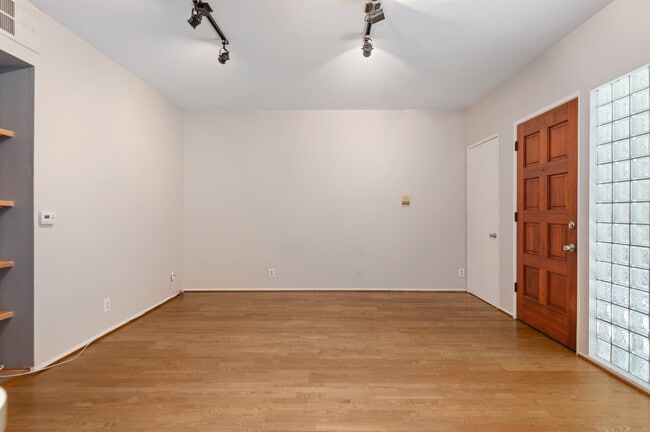 Building Photo - 1535 18th St