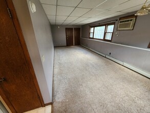 Building Photo - 315 6th Ave W