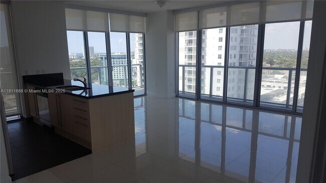 Foto del edificio - 79 SW 12th St